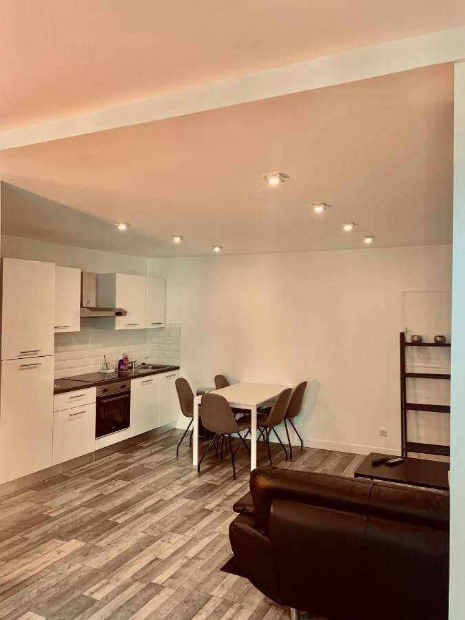 Superbe Appartement En Hyper Centre De Charleville Экстерьер фото